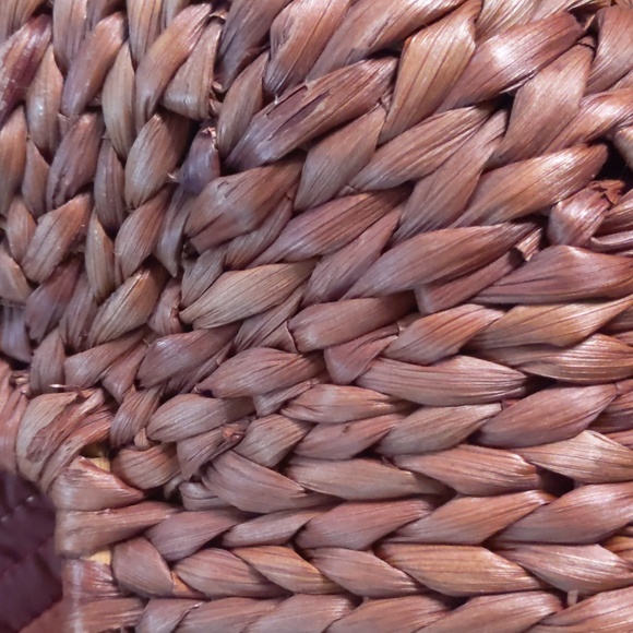 Cute boho wicker bag with wooden handles, lined inside with zipper closure - Picture 6 of 8